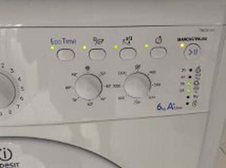 Lave linge indesit tous les voyants clignotent