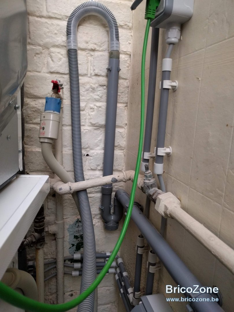 Flexible evacuation lave linge